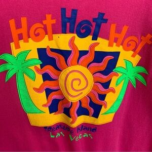 Vintage Tee Shirt Treasure Island Las Vegas Adult Size Medium Pink Hot Sun 90s